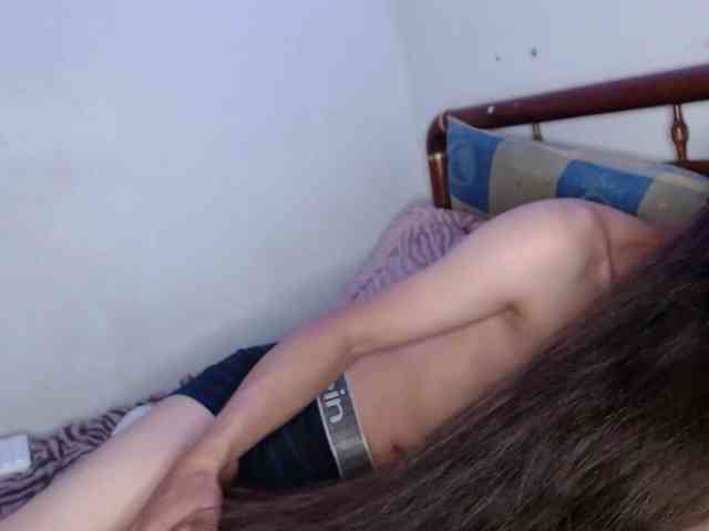 Zackyzoey webcam