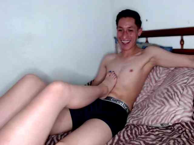 Zackyzoey webcam