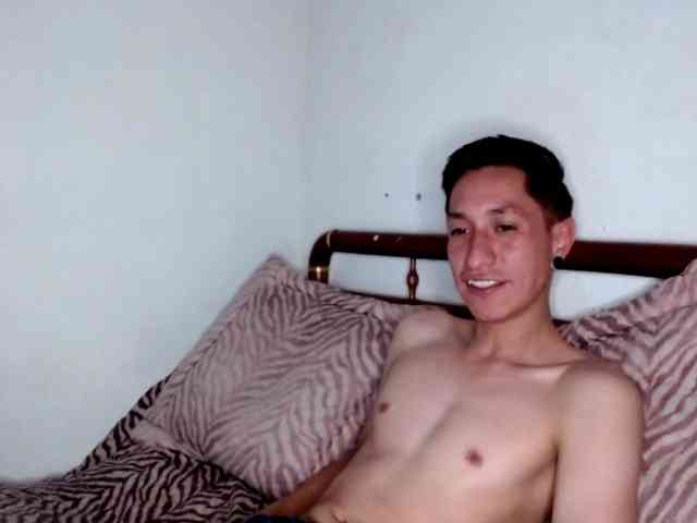 Zackyzoey webcam
