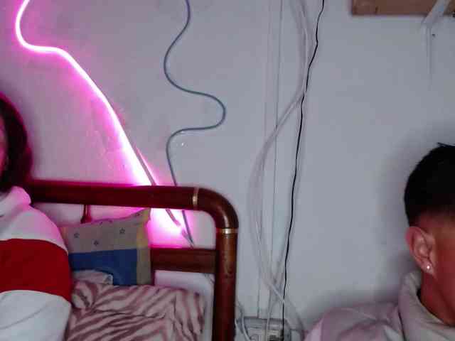 Zackyzoey webcam