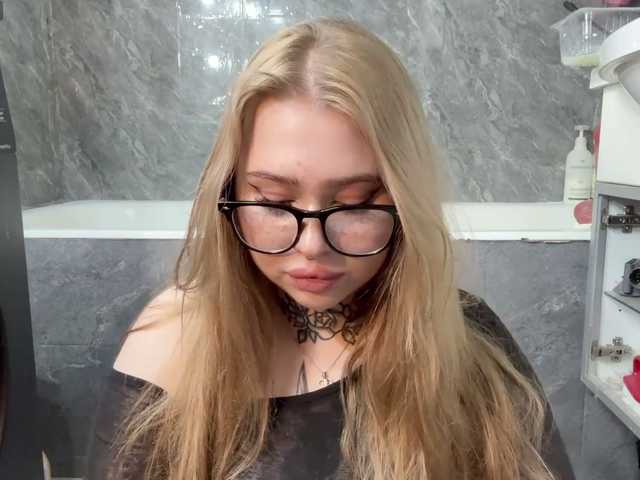 ClarenceKiesewetter live cam on BongaCams