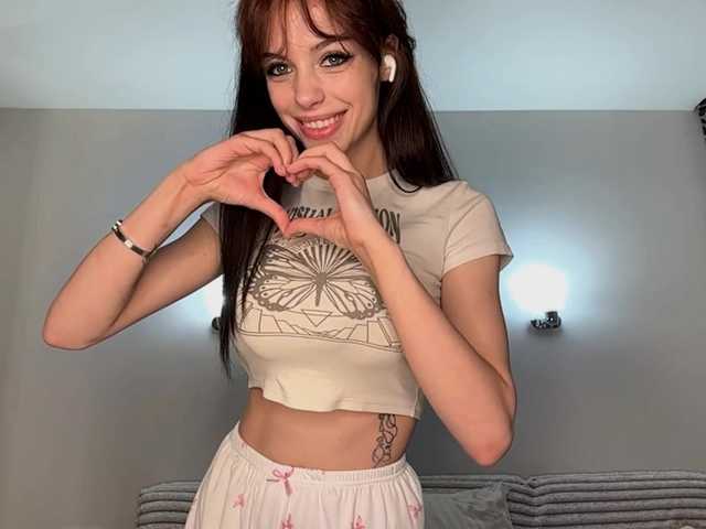 AguedaGrams live cam on BongaCams