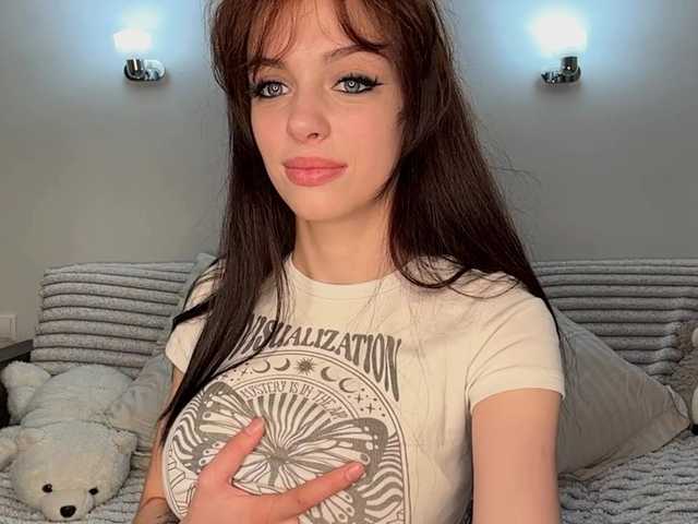 AguedaGrams live cam on BongaCams