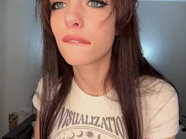 AguedaGrams live cam on BongaCams