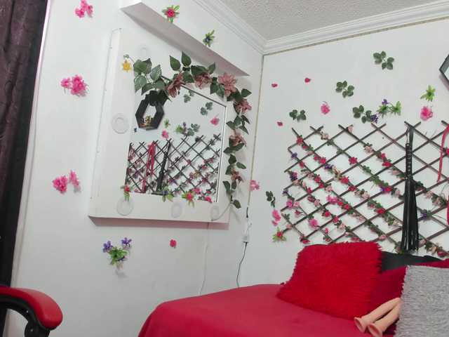 Antonellasalcedo live cam on BongaCams