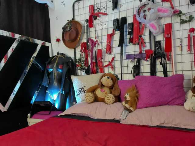 Antonellasalcedo live cam on BongaCams