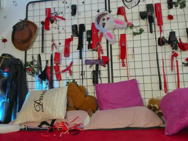 Antonellasalcedo live cam on BongaCams