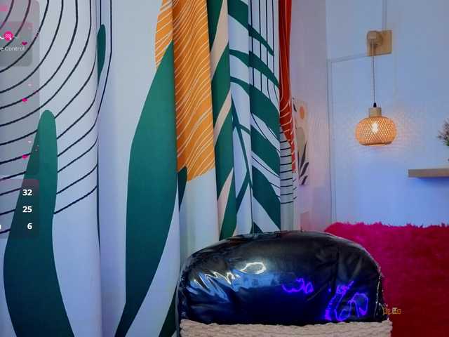 LunaRosse live cam on BongaCams
