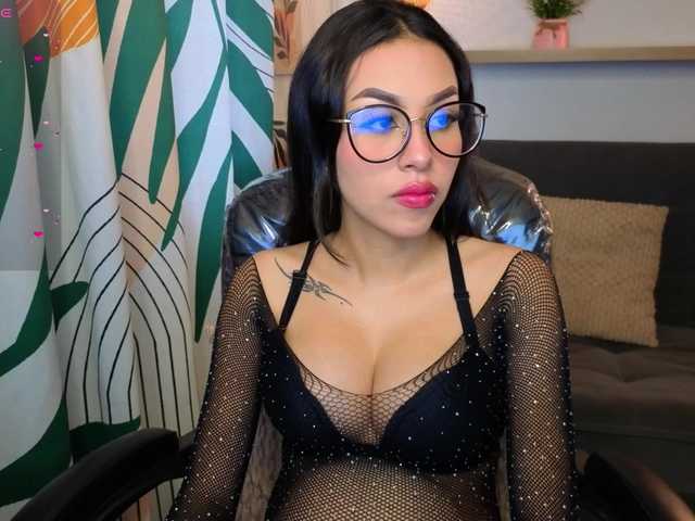 LunaRosse live cam on BongaCams