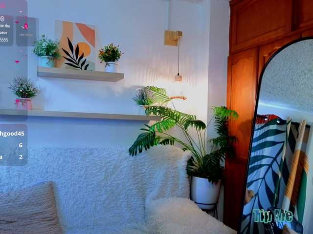 LunaRosse live cam on BongaCams