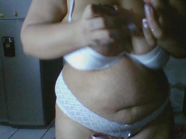 Marce2 live cam on BongaCams