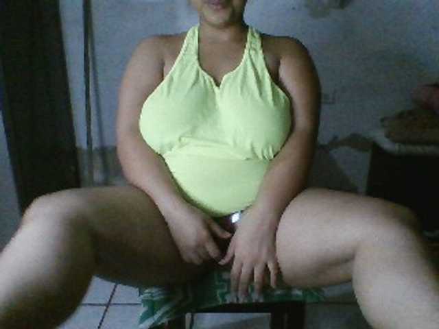 Marce2 live cam on BongaCams