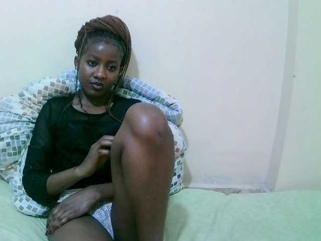 pretty-alice live cam on BongaCams