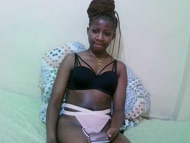 pretty-alice live cam on BongaCams
