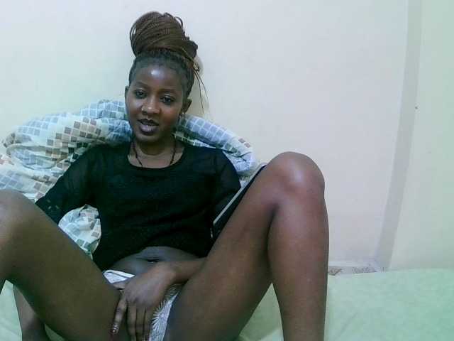 pretty-alice live cam on BongaCams