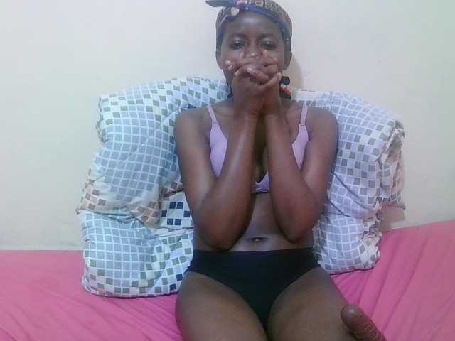 pretty-alice live cam on BongaCams