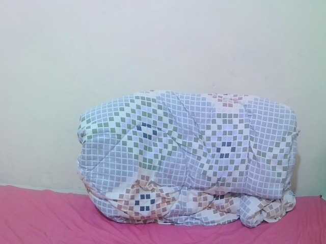 pretty-alice live cam on BongaCams