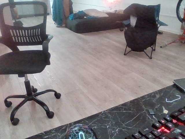snowalex303-1 — live male cam