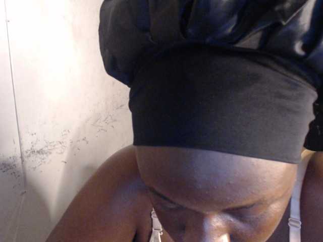 Eboni-hotboobs