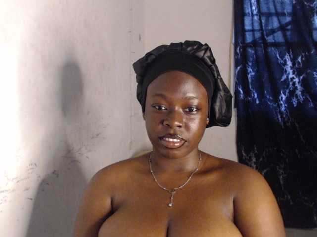Eboni-hotboobs