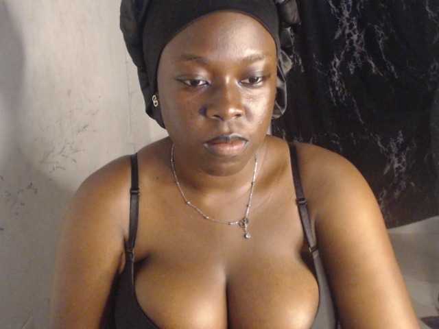 Eboni-hotboobs