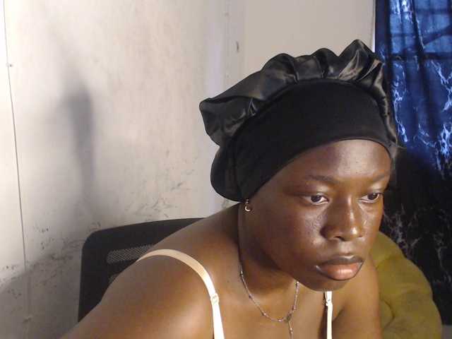 Eboni-hotboobs live cam preview