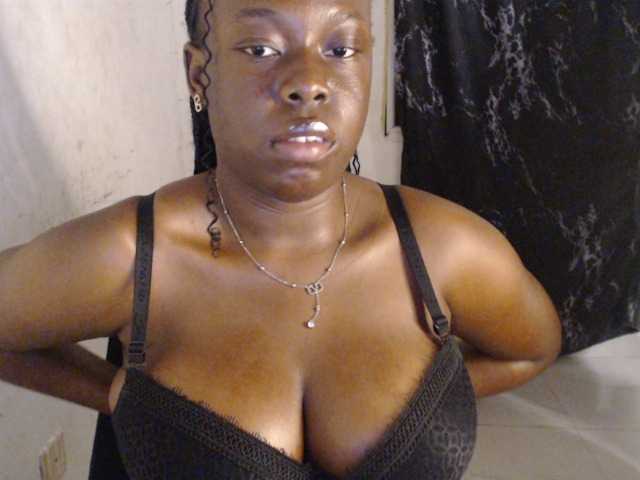Eboni-hotboobs