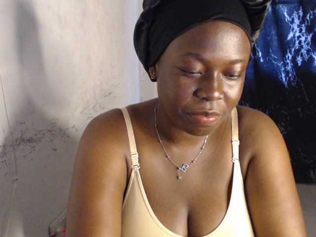 Eboni-hotboobs
