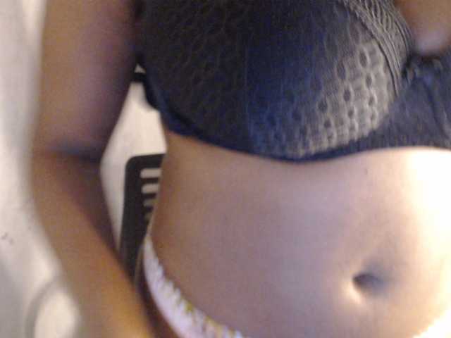 Eboni-hotboobs live cam on BongaCams