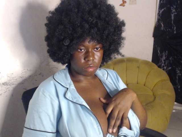 Eboni-hotboobs
