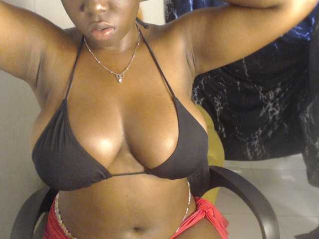 Eboni-hotboobs
