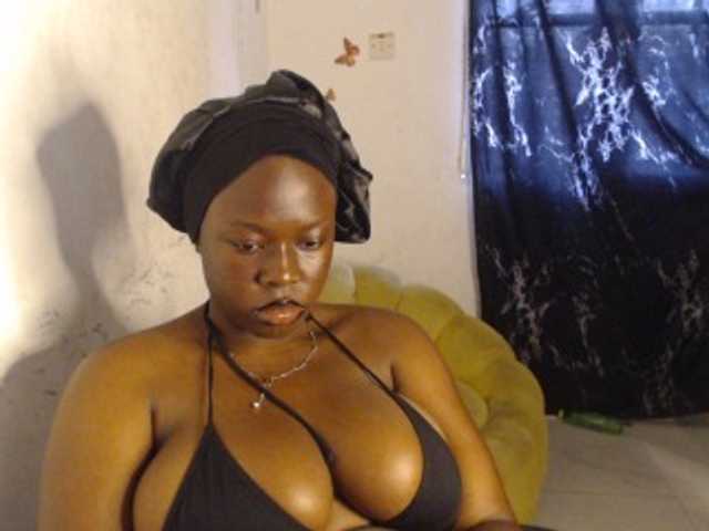 Eboni-hotboobs