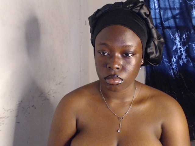 Eboni-hotboobs