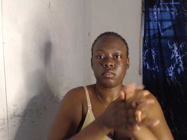 Eboni-hotboobs live cam on BongaCams