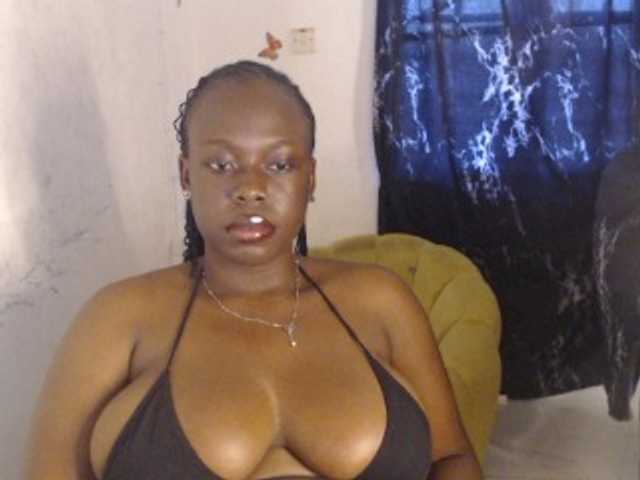 Eboni-hotboobs