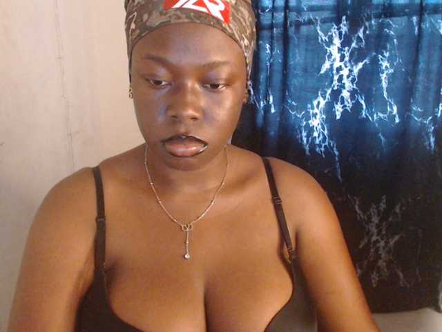 Eboni-hotboobs