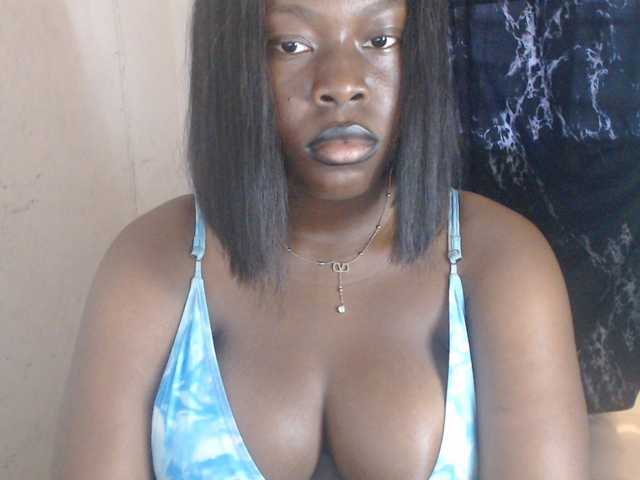 Eboni-hotboobs