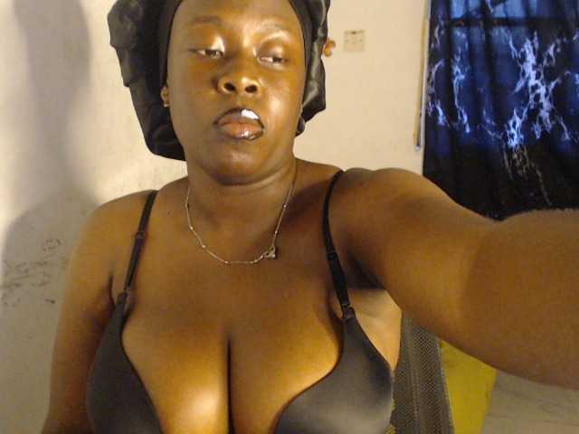 Eboni-hotboobs