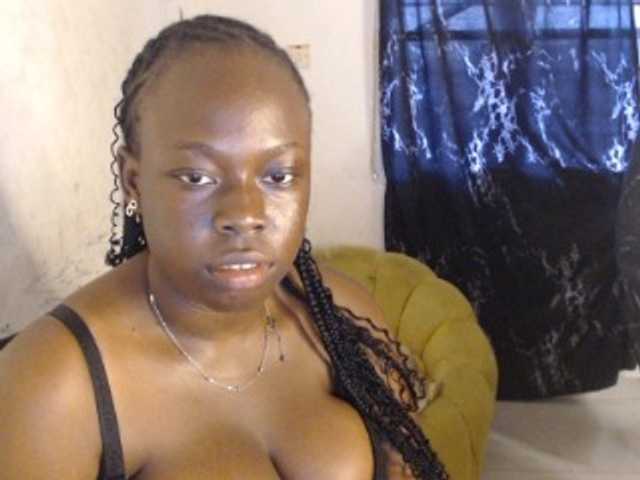Eboni-hotboobs