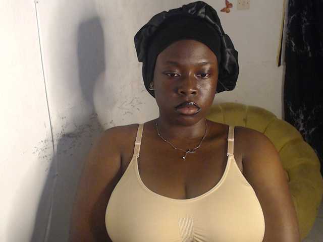 Eboni-hotboobs