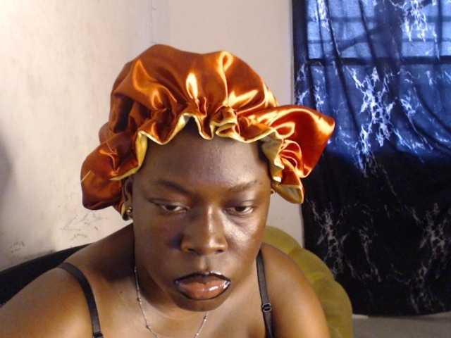 Eboni-hotboobs