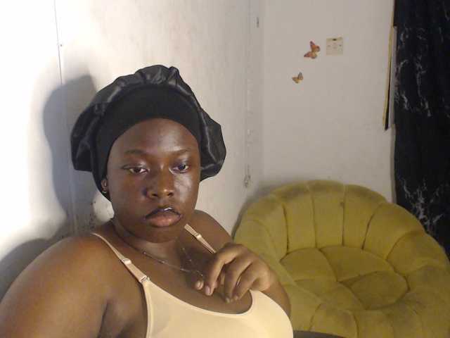 Eboni-hotboobs live cam preview