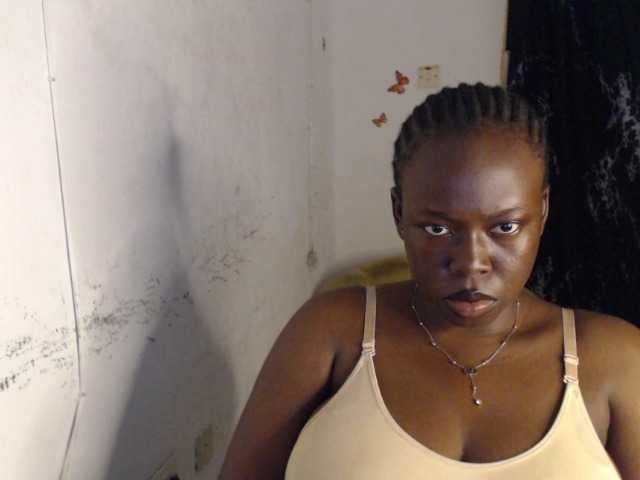 Eboni-hotboobs live cam on BongaCams