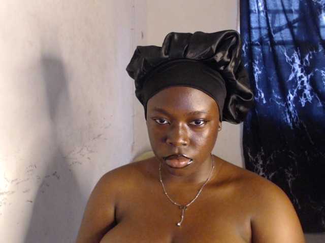 Eboni-hotboobs