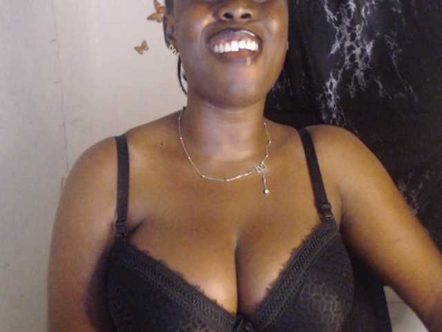 Eboni-hotboobs