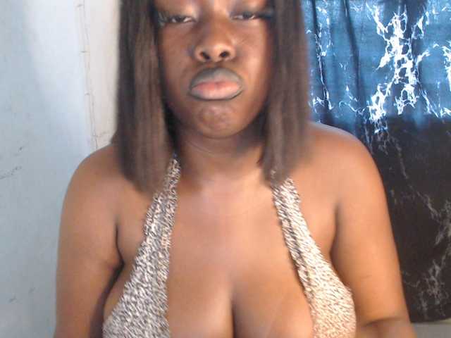 Eboni-hotboobs