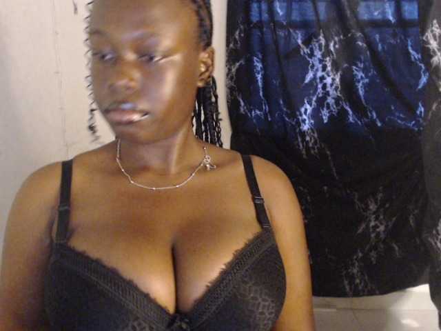 Eboni-hotboobs