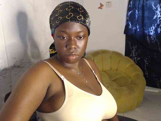 Eboni-hotboobs