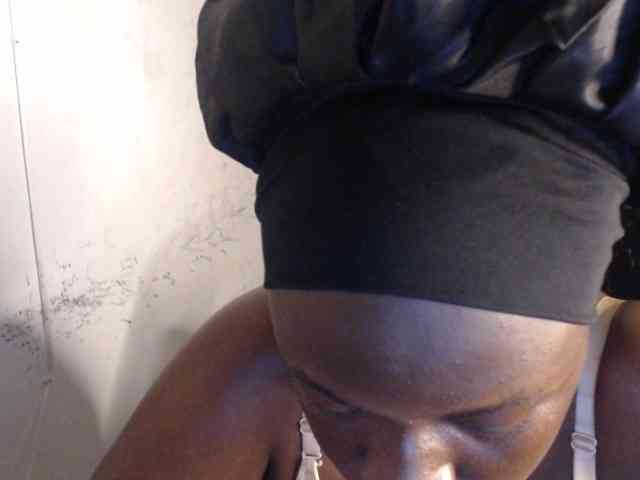 Eboni-hotboobs