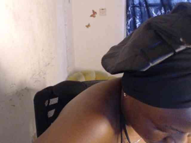 Eboni-hotboobs